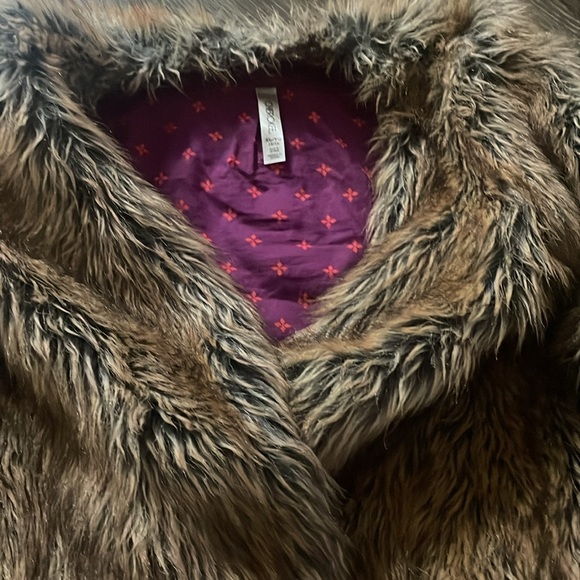Fur jacket - Picture 3 of 3